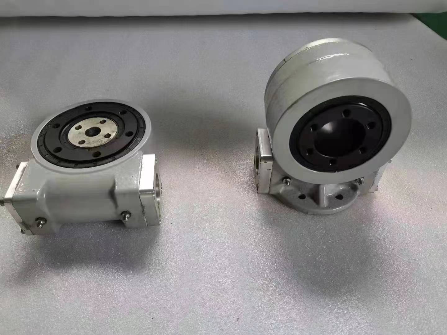 24VDC Motor And Encoders Dual Axis Slew Drive